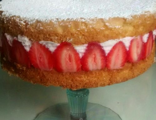 Strawberry Sponge Cheesecake