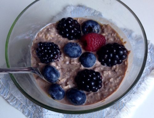 Overnight No-Cook Chocolate Oatmeal Bowl