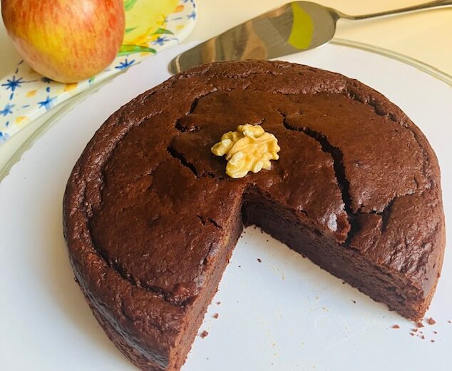 Light Apple Chocolate Torte